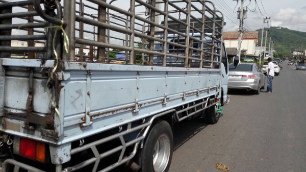 6ล้อกะบะรั้ว115แรง isuzu NKR58LU5M-7107373ปี2538 เครื่อง4BD1...