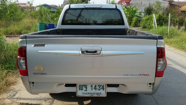 isuzu cab 2.5 slx ปี2011 isuzu cab 2.5 slx ปี2011