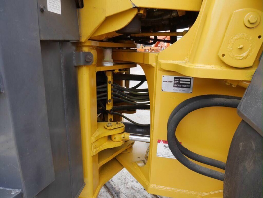 KOMATSU WA400-3E นำเข้าจากญี่ปุ่น สวยมากพร้อมใช้งาน ไม่แพงครับ โทร.090-986-2521 อ๊อบ KOMATSU WA400-3E นำเข้าจากญี่ปุ่น สวยมากพร้อมใช้งาน ไม่แพงครับ โทร.090-986-2521 อ๊อบ