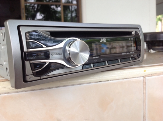 เครื่องเสียง รถยนต์ยี่ห้อ JVC เล่น CD MP3 USB