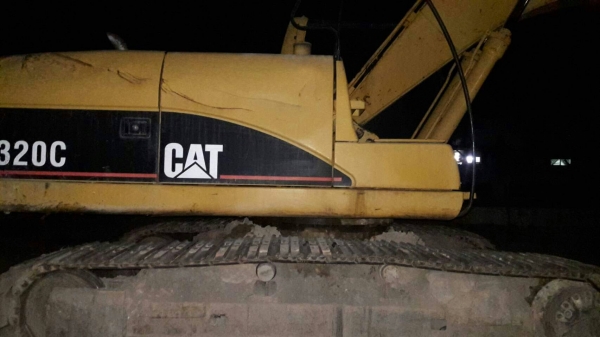 ขายรถแบคโฮ CAT 320 C เอกสารอินวอย ราคา 1350000