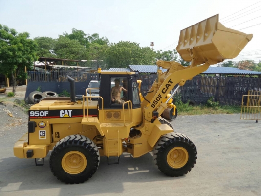 ขายรถตักล้อยาง CAT 950 F ราคา 1850000