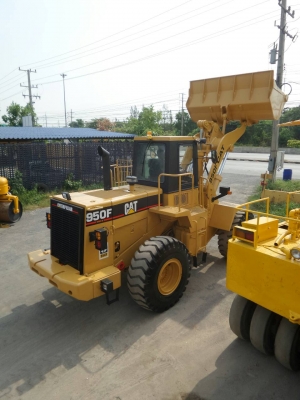 ขายรถตักล้อยาง CAT 950 F ราคา 1850000