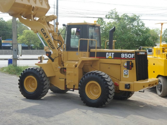ขายรถตักล้อยาง CAT 950 F ราคา 1850000