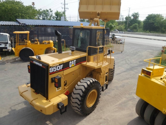 ขายรถตักล้อยาง CAT 950 F ราคา 1850000