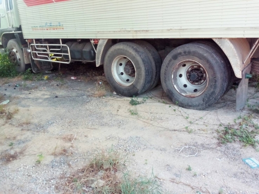 ขายรถบรรทุก 10 ล้อห้องเย็นตู้เปียก HINO FL3H 195 แรงม้าตู้ยาว 6.80 เมตร ราคา 750000