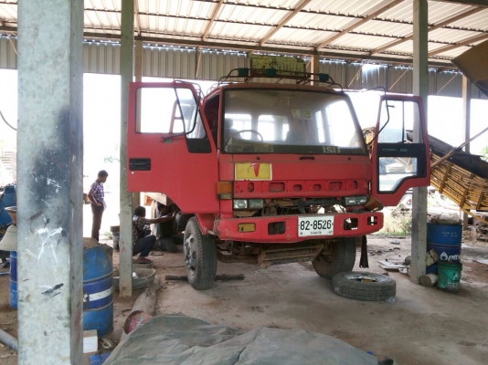 ขายสิบล้อ2เพลา เครื่องEK100. 260แรง ไม่มีทะเบียนรถเครื่องดีใช้ได้ครับ ขายสิบล้อ2เพลา เครื่องEK100. 260แรง ไม่มีทะเบียนรถเครื่องดีใช้ได้ครับ