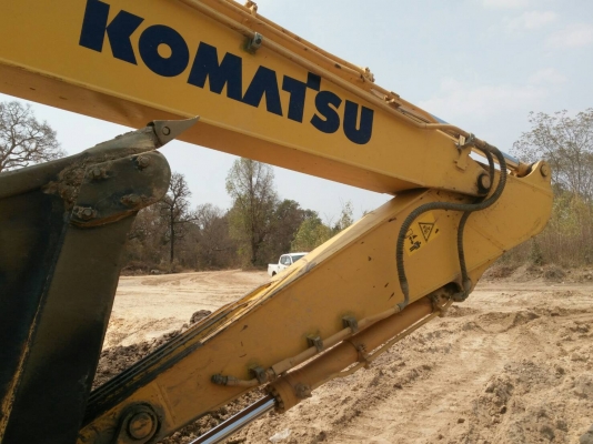 ขายด่วน KOMATSU PC200-8MO รถใช้งาน4xxx กว่าชั่วโมง ขายดาว์575000 เหลือ23x1001xx รถสภาพพร้อมใช้งาน ไม่มีค้างงวด พร้อมให้เปลี่ยนสัญญาครับ