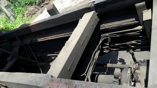 รถบรรทุก 10 ล้อใหญ่ 1 เพลา HINO ปี 40 ดั๊มพ์ได้ รุ่น FL176 เครื่อง 185 แรง ราคา 360,000 บ.รถอยู่สมุทรสาคร