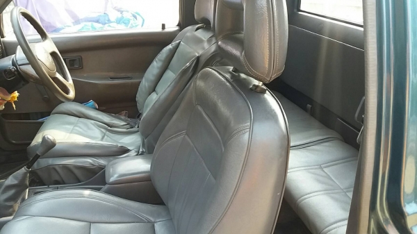 ขายรถบ้านมือสองสภาพดีพร้อมใช้ TOYOTA   ปี 2538 พวงมาลัยพาวเวอร์ เครืองดีมากแน่น ช่วงล่างดี เดิมๆๆบางๆๆ หน้าตาเดิมสีสวยมาก ยางดี 4 เส้น กระบะไลน์เนอร์ ภานในสวยสะอาดเรียบร้อย  แอร์เย็น มีเล่มพร้อมโอนราคา  135000 ต่อรองได้ สนใจทักเข้ามาที่นะค่ะ 0622498798 รถ