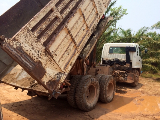 ขายด่วน  รถสิบล้อสองเพลาดั้มพ์  มิตซู  ปี  56   สภาพดีมาก  พร้อมใช้งาน