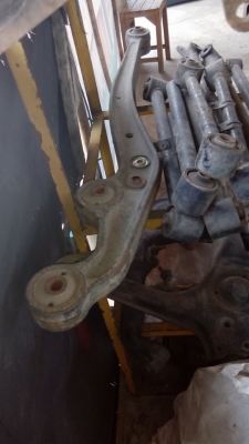 ...  ขายอาร์ม VX-80  1 คู่ ...