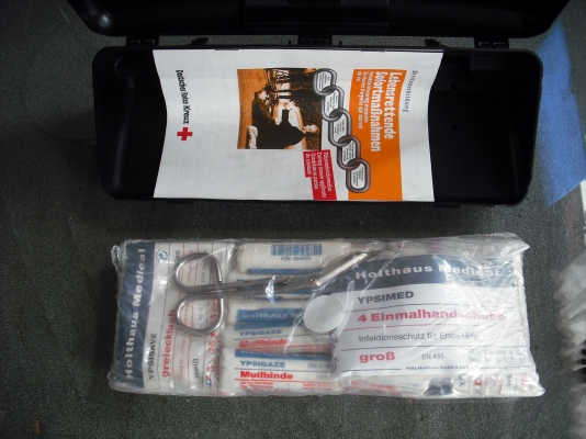 กล่องFirst Aid Kit BMW E46 Series 3 Made in Germany