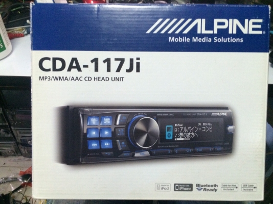 Alpine CDA-117J 24Bit 4V รุ่นใหญ่ USB Ipod MP3 CD  ปรีเอ้า3ชุด รีโมท สภาพใหม่เก่าเก็บ ไม่เคยต่อไฟใช้งาน อุปกรณ์ครบมุกอย่าง ญี่ปุ่น