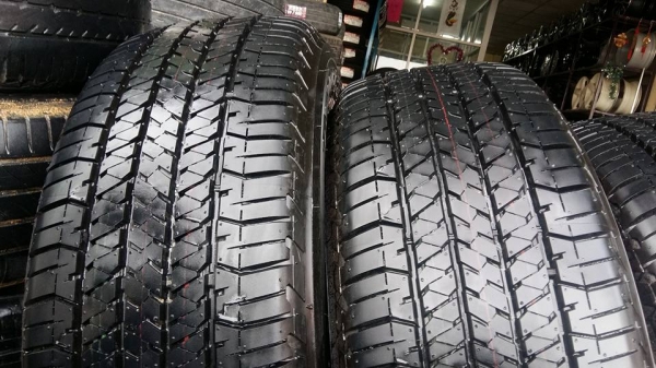 ขายล้อแม็กป้ายแดง dmax 18" ยางปี16 สนใจติดต่อ ตาเล็ก ล้อและยางครับ 081-3747940
