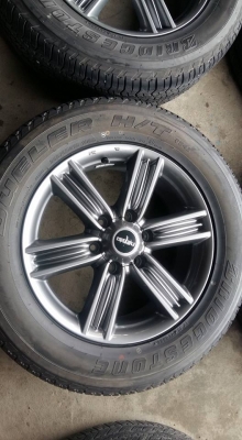 ขายล้อแม็กป้ายแดง dmax 18" ยางปี16 สนใจติดต่อ ตาเล็ก ล้อและยางครับ 081-3747940