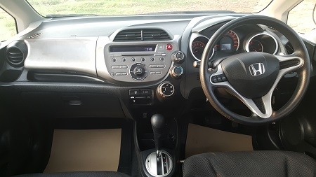 ้honda jazz 1.5 i-vtec sv(as) ปี09