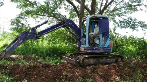 ขายรถขุดโคมัสสุpc50uu-2โทร-0876926330