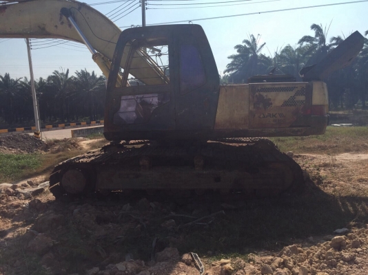 ขายแบคโฮ KOBELCO 200 /// ตามสภาพ พร้อมใช้งาน สนใจโทร 081-970-1072