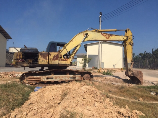 ขายแบคโฮ KOBELCO 200 /// ตามสภาพ พร้อมใช้งาน สนใจโทร 081-970-1072
