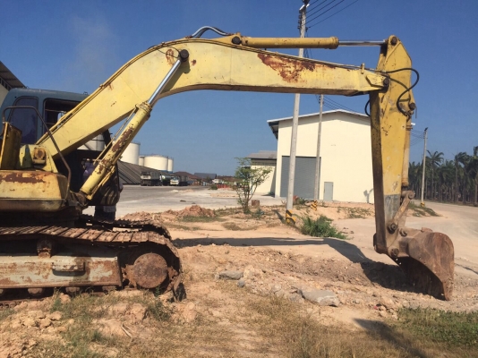 ขายแบคโฮ KOBELCO 200 /// ตามสภาพ พร้อมใช้งาน สนใจโทร 081-970-1072