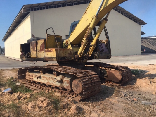 ขายแบคโฮ KOBELCO 200 /// ตามสภาพ พร้อมใช้งาน สนใจโทร 081-970-1072