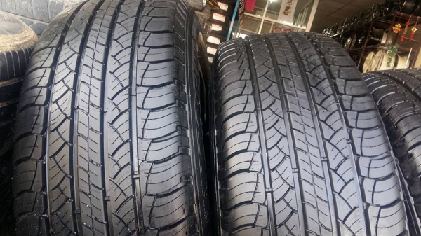 ขายล้อแม็กป้ายแดง new fortuner 18" ยางปี16  สนใจติดต่อ ตาเล็ก ล้อและยางครับ 081-3747940