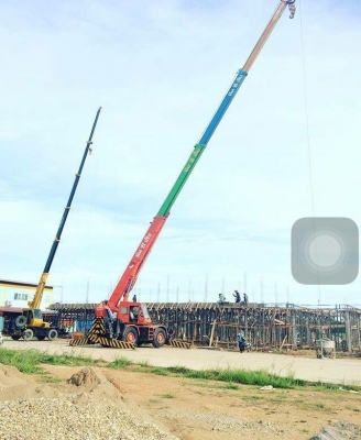 ขายรถเครน kobelco 80 ราคา 870000 ต่อรองได้ ขายด่วน !!