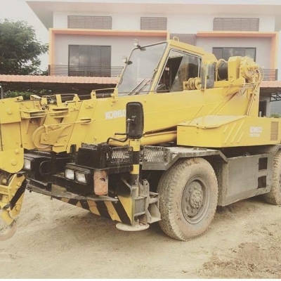 ขายรถเครน kobelco 80 ราคา 870000 ต่อรองได้ ขายด่วน !!