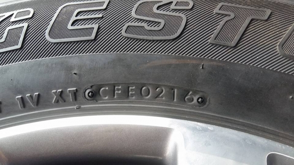 ขายล้อแม็กป้ายแดง ranger 18" ยางปี16 สนใจติดต่อ ตาเล็ก ล้อและยางครับ 081-3747940