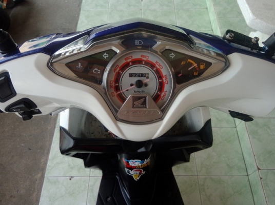 Honda Click 110i ลาย Street รถปี54 เครื่องเดิมดีๆแต่งลงล้อมาครับ