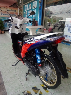 Honda Click 110i ลาย Street รถปี54 เครื่องเดิมดีๆแต่งลงล้อมาครับ