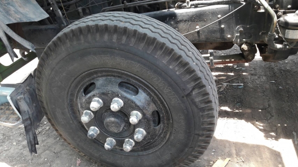 รถบรรทุก 6 ล้อ HINO ตู้ 10 บานข้าง เครื่อง 210 แรง ปี 45  ยาว 7.20 เมตร ราคา 650,000 บ.รถอยู่รังสิต