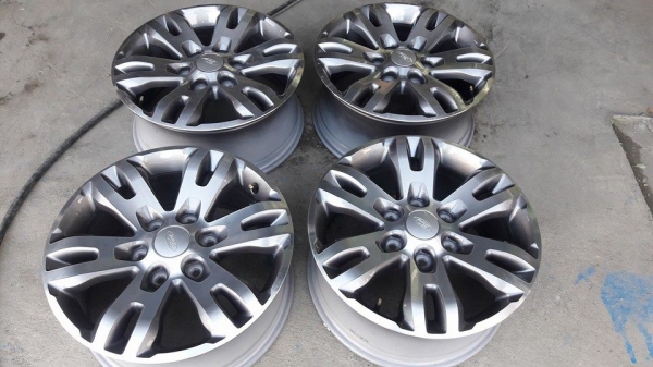 ขายล้อแม็กป้ายแดง new everest 18"   สนใจติดต่อ ตาเล็ก ล้อและยาง