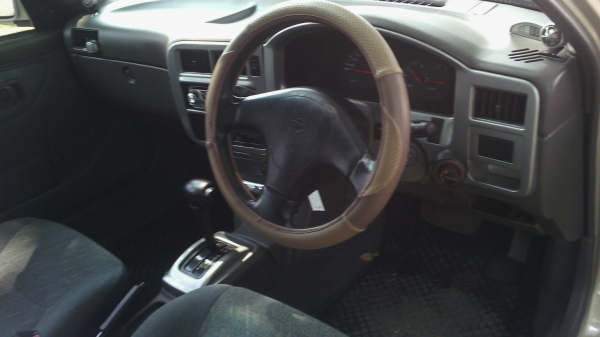 นิสสัน NV 1.6 ปี 2001