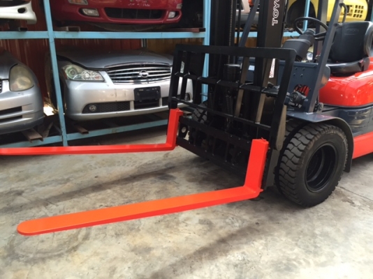 ขายรถโฟลคลิฟท์ TOYOTA 6FD25 ,เครื่องยนต์ดีเซล 2Z ,เสายกสูง 4.0 เมตร ,งาปรับเท-หง่ำหงอยได้ , ล้อหน้าคู่ , รถนำเข้าจากญี่ปุ่น 100\% ขายรถโฟลคลิฟท์ TOYOTA 6FD25 ,เครื่องยนต์ดีเซล 2Z ,เสายกสูง 4.0 เมตร ,งาปรับเท-หง่ำหงอยได้ , ล้อหน้าคู่ , รถนำเข้าจากญี่ปุ่น 100\%