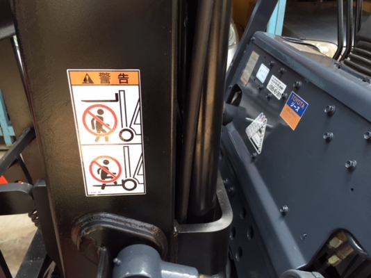 ขายรถโฟลคลิฟท์ TOYOTA 6FD25 ,เครื่องยนต์ดีเซล 2Z ,เสายกสูง 4.0 เมตร ,งาปรับเท-หง่ำหงอยได้ , ล้อหน้าคู่ , รถนำเข้าจากญี่ปุ่น 100\% ขายรถโฟลคลิฟท์ TOYOTA 6FD25 ,เครื่องยนต์ดีเซล 2Z ,เสายกสูง 4.0 เมตร ,งาปรับเท-หง่ำหงอยได้ , ล้อหน้าคู่ , รถนำเข้าจากญี่ปุ่น 100\%