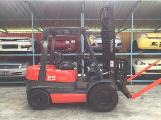 ขายรถโฟลคลิฟท์ TOYOTA 6FD25 ,เครื่องยนต์ดีเซล 2Z ,เสายกสูง 4.0 เมตร ,งาปรับเท-หง่ำหงอยได้ , ล้อหน้าคู่ , รถนำเข้าจากญี่ปุ่น 100\% ขายรถโฟลคลิฟท์ TOYOTA 6FD25 ,เครื่องยนต์ดีเซล 2Z ,เสายกสูง 4.0 เมตร ,งาปรับเท-หง่ำหงอยได้ , ล้อหน้าคู่ , รถนำเข้าจากญี่ปุ่น 100\%