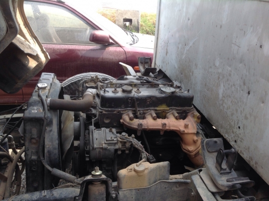 ขาย ISUZU  NPR รถบรรทุก 6ล้อ