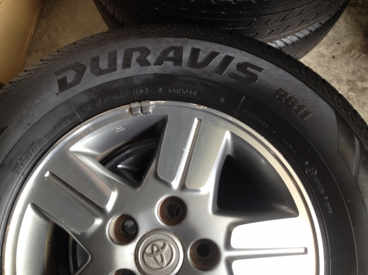 ขายล้อแม็กเดิม Vigo 15 6 รู พร้อมยางบริดโตน