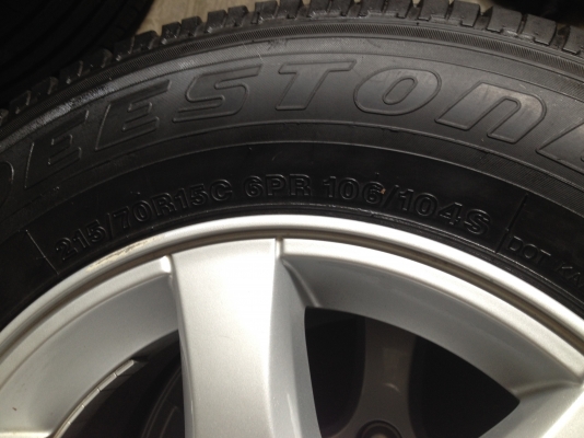 ขายล้อแม็ก dmax พร้อมยางขอบ 15