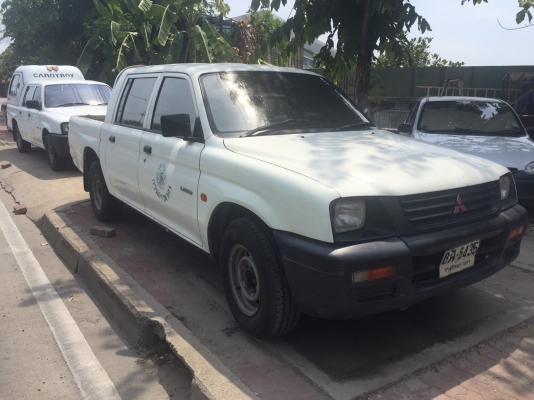 ** เหลือคันเดียว ครับ* STRADA 4 ประตู มือ1 วิ่งน้อย( มี 3 คัน ) ราคาเดียว ** เหลือคันเดียว ครับ* STRADA 4 ประตู มือ1 วิ่งน้อย( มี 3 คัน ) ราคาเดียว