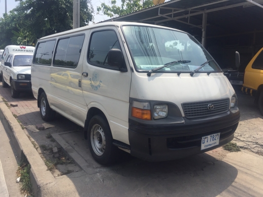 TOYOTA HIACE ปี 2001   มือ เดียว ห้าง สวยเดิม วิ่ง 8 หมื่น