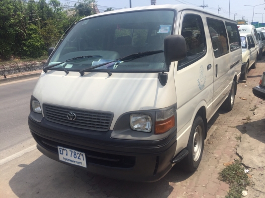 TOYOTA HIACE ปี 2001   มือ เดียว ห้าง สวยเดิม วิ่ง 8 หมื่น