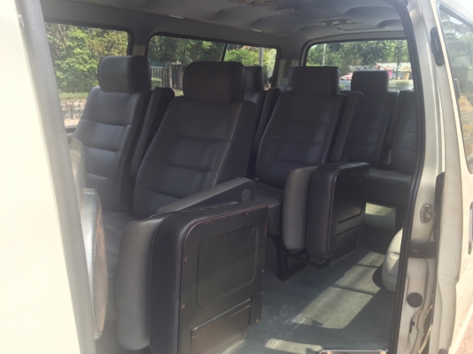 TOYOTA HIACE ปี 2001   มือ เดียว ห้าง สวยเดิม วิ่ง 8 หมื่น