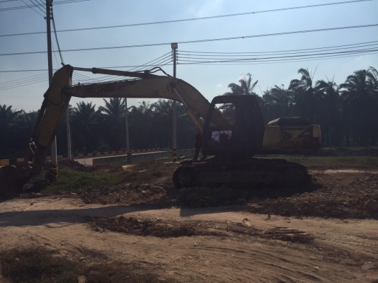 ขายรถแบคโฮ KOBELCO SK200-/// ราคา 520000