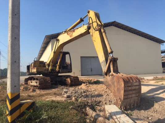 ขายรถแบคโฮ KOBELCO SK200-/// ราคา 520000