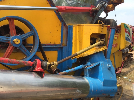 ขายรถเกี่ยวข้าวเกษตรรุ่นปล้ดหนี้เครื่อง HO8Cเทอร์โบว์240แรง ราคา 850000บาทครับ ขายรถเกี่ยวข้าวเกษตรรุ่นปล้ดหนี้เครื่อง HO8Cเทอร์โบว์240แรง ราคา 850000บาทครับ