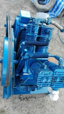 ** Sold ** หัวปั้มลมอังกฤษ ENGLAND มอเตอร์ BROOK 15 HP ไฟ 380V. นั่งแท่นรอสวมถัง หรือ จะเป่าบ่อบาดาลก็เหมาะมาเทสก่อนได้ครับ!!