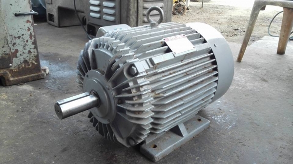 ** ขอบคุณผู้ซื้อ&amp;พี่เสือครับ ** มอเตอร์ Mitsubishi 30 HP. 380V รอบ 1450 RPM รุ่น SF-J ของใหม่ 100\% ไม่เคยโดนไฟแกะออกจากลังไม้!!